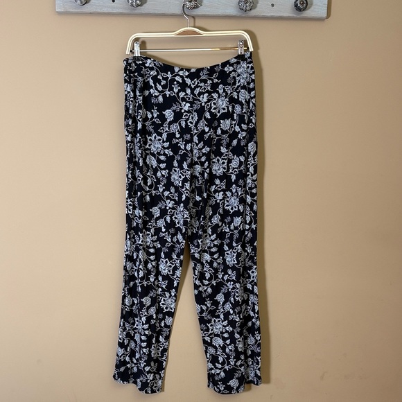 Soma Black & White Floral Pajama Set - Picture 6 of 8